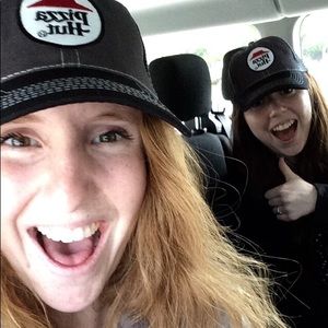 Meet your Posher, Elli